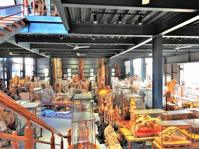 木哲緣木雕展售館