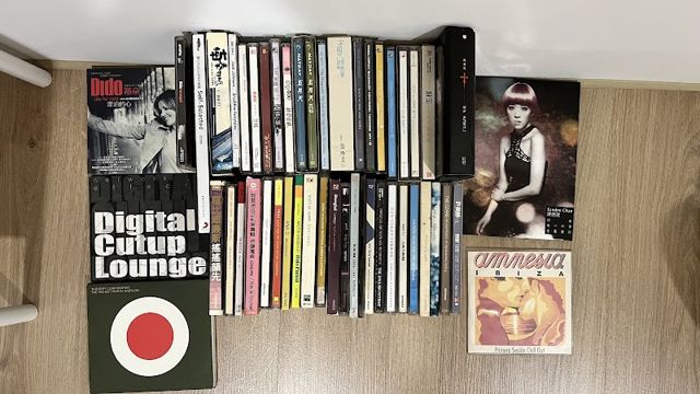 【阿輝の古物】回收、收購二手唱片古物、CD、錄音帶/匣式大卡帶、黑膠唱片、遊戲片/光碟/軟膠片、卡帶、老相機、懷舊公仔模型海報、郵票、國畫、書法字畫、文獻手稿、球卡、動漫卡、手錶、紀念幣、紀念章、紙鈔、整套漫畫、早期書名家畫冊等各類古董收藏