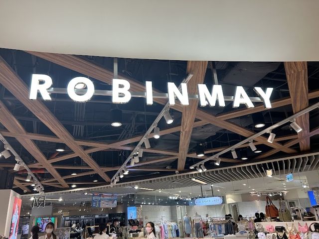 ROBINMAY遠東巨城門市
