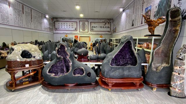 觀龍國際水晶礦石批發商-桃園水晶洞 鈦晶 各式品項/頂級手串 專賣店批發/零售 (桃園八德) 巴西烏拉圭產地直營店 天然紫水晶洞 水晶手鍊 水晶功效 淨化消磁 推薦水晶批發 鈦晶手排