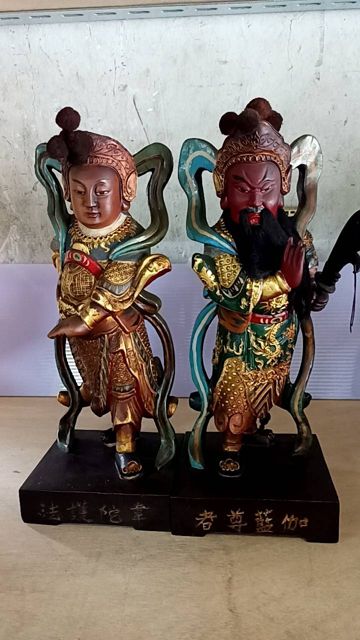 尊爵老酒.二手神像收購 (鑽石 黑膠唱片、郵票 字畫 珍藏古玩)網路人氣推薦廠商