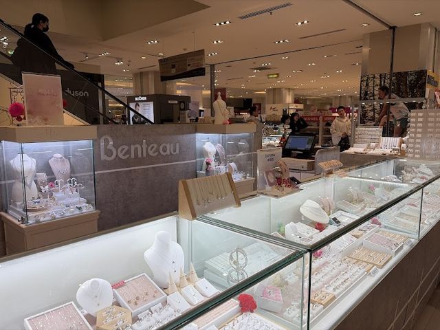 Benteau 新月廣場店