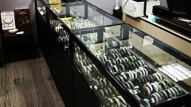 漢石齋珠寶 HANSTONE|翡翠、手鐲、玉鐲、和田玉、鑽石、婚戒、珠寶,玉 高價格回收,翡翠 高價格回收,珠寶回收,新北珠寶推薦,三重珠寶推薦,三重區翡翠玉石,翡翠評價,臺北翡翠推薦