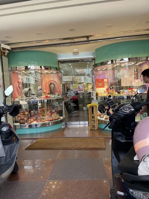 金寶成珠寶銀樓(左營店)-高雄左營結婚金飾｜ 高雄左營鑽石珠寶｜ 高雄左營非遺古法工藝｜高雄左營黃金價格｜高雄左營白金對戒｜高雄左營黃金投資｜高雄左營黃金對戒
