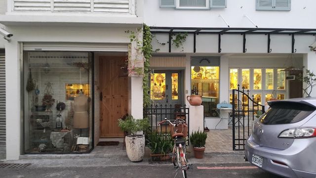 LeafHouse Antique 法國古董選物|家具倉庫|古董建材(預約制)