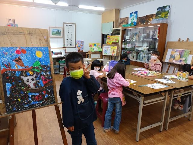 京釆芽點藝術空間花蓮分點畫室