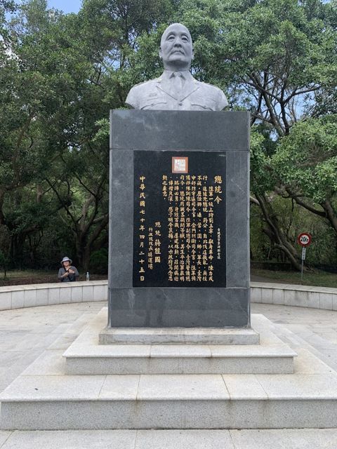 劉玉章雕像